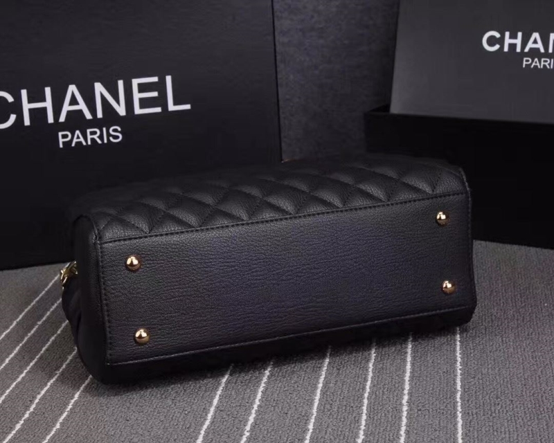 Ch**el shopping bags